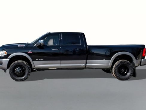 Used 2022 RAM 3500 Laramie image 9