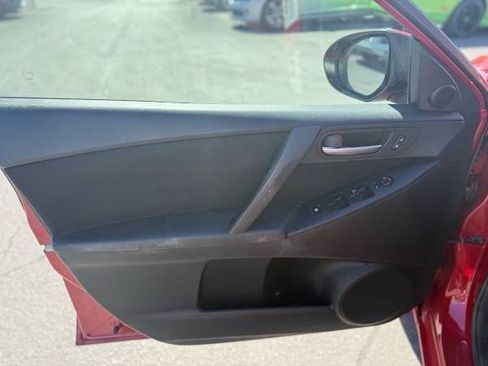 Used 2013 MAZDA MAZDA3 i Touring FWD image 9