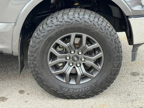 Used 2019 Ford F150 Lariat w/ Equipment Group 502A Luxury AWD/4WD image 7