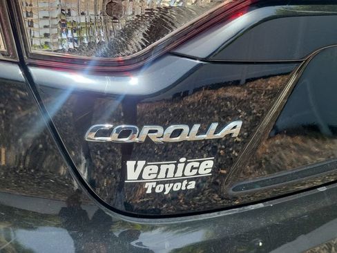Used 2023 Toyota Corolla LE FWD image 11