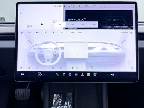 Used 2024 Tesla Model 3 Standard Range RWD image 21