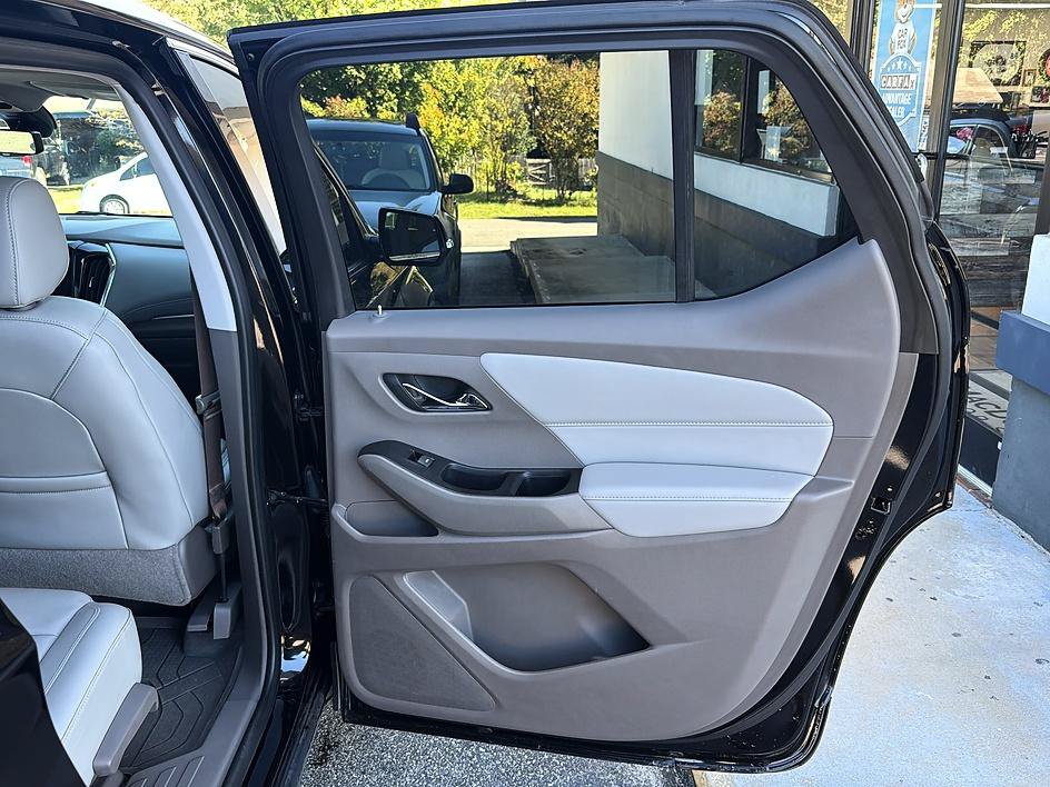 Used 2019 Chevrolet Traverse LT w/ LT Premium Package FWD image 34