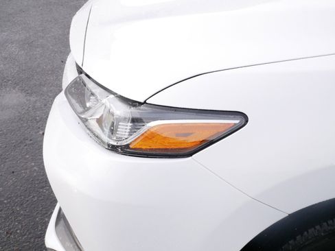 Used 2019 Toyota Camry LE image 16