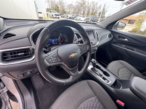 Used 2020 Chevrolet Equinox LT image 12