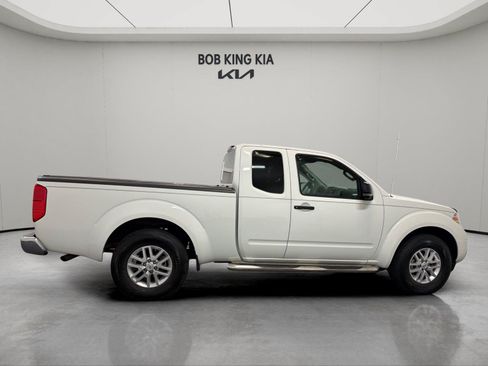 Used 2016 Nissan Frontier S RWD image 6