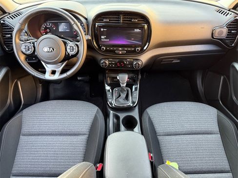 Used 2021 Kia Soul EX image 10