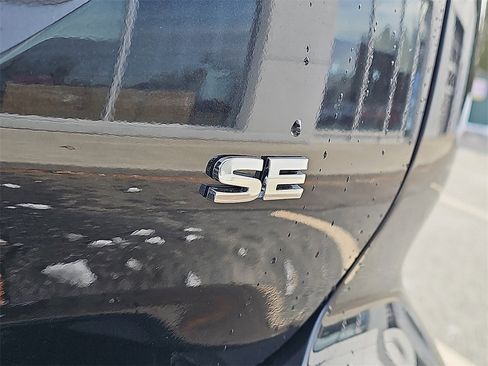 New 2026 Mitsubishi Outlander SE image 21