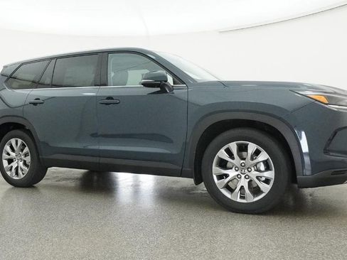New 2026 Toyota Grand Highlander FWD image 15