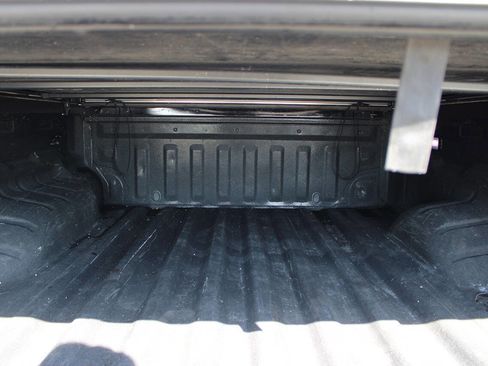 Used 2022 Nissan Frontier SV image 10