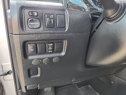 Used 2019 Toyota 4Runner SR5 AWD/4WD image 14