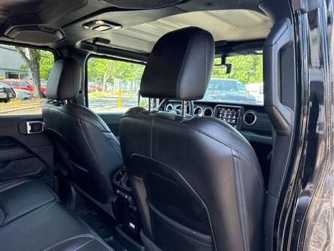 Used 2023 Jeep Wrangler Unlimited Sahara AWD/4WD image 22