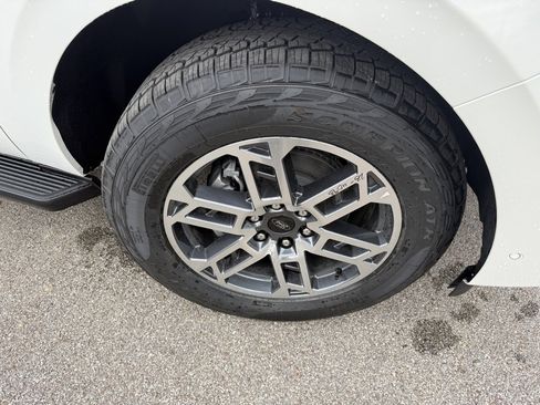 New 2025 Ford Expedition Max Active image 11