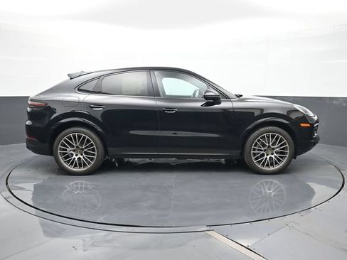 Used 2022 Porsche Cayenne Platinum Edition AWD/4WD image 24