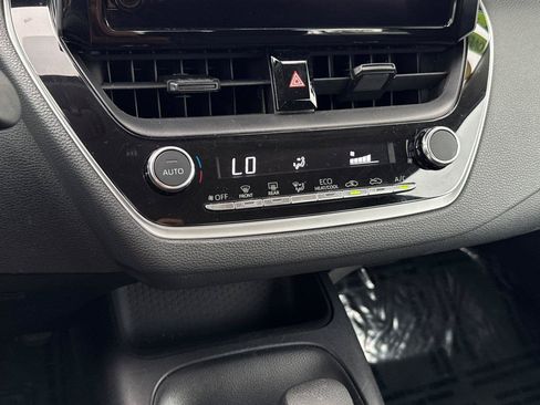 Used 2023 Toyota Corolla LE FWD image 22
