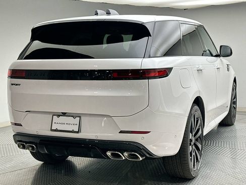 New 2026 Land Rover Range Rover Sport Dynamic SE AWD/4WD image 3