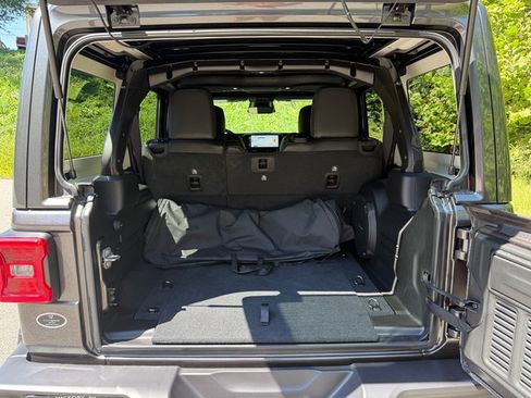 New 2025 Jeep Wrangler Unlimited Sahara image 17