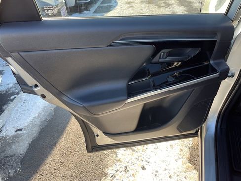 Used 2024 Toyota bZ4X Limited image 18