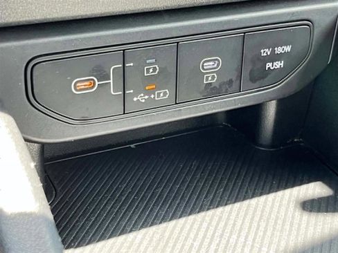 Used 2025 Kia K4 FWD image 26