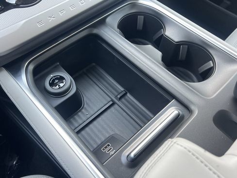 New 2027 Ford Expedition Active RWD image 8