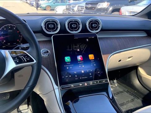 Used 2025 Mercedes-Benz C 300 4MATIC Sedan image 5