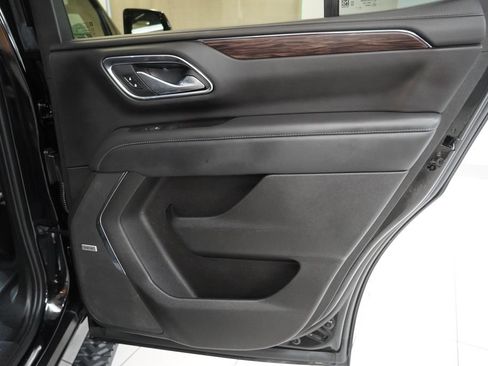 Used 2023 Chevrolet Tahoe Z71 w/ Luxury Package AWD/4WD image 36