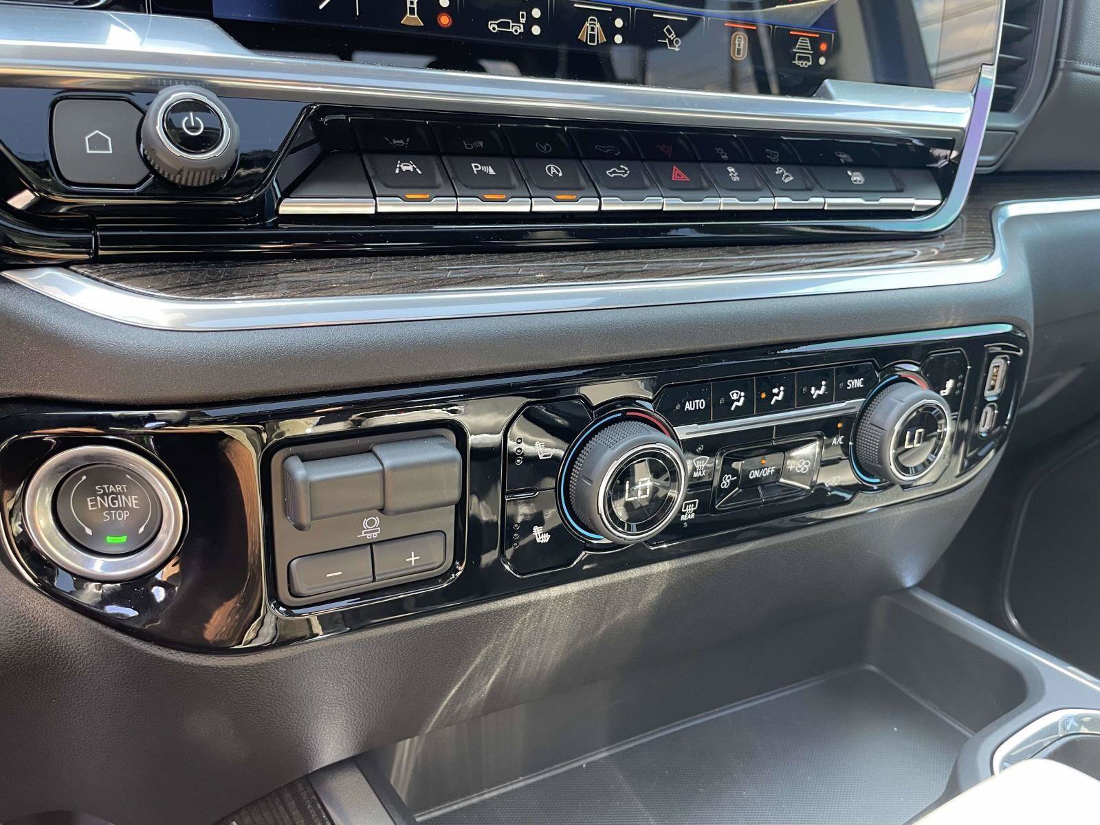 New 2025 Chevrolet Silverado 1500 RST AWD/4WD image 11