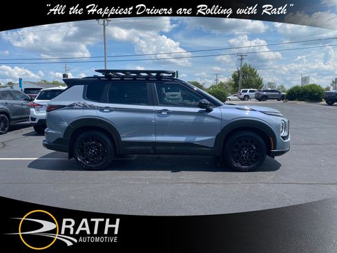 New 2026 Mitsubishi Outlander Trail Edition image 9