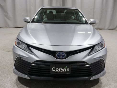 Used 2022 Toyota Camry XLE w/ Cold Weather Package FWD image 8