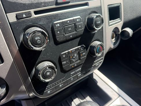 Used 2017 Ford Expedition XLT RWD image 30