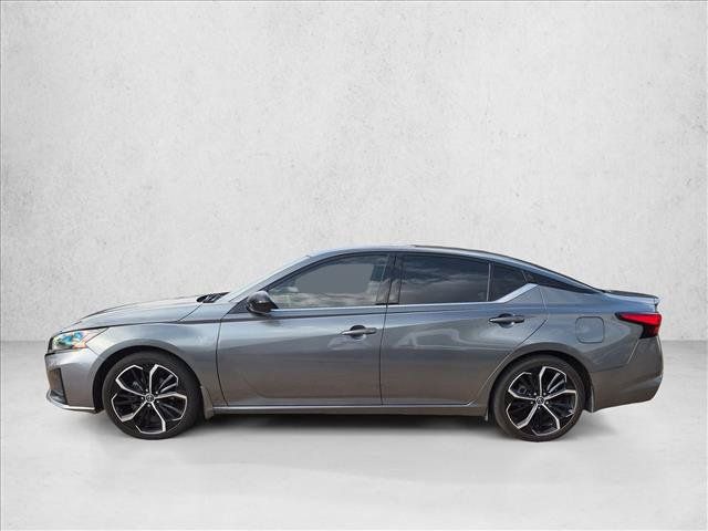 Used 2023 Nissan Altima 2.5 SR w/ SR Premium Package FWD image 8