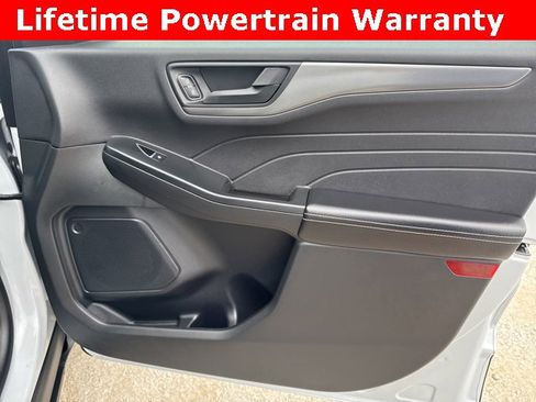 Used 2025 Ford Escape Active image 22