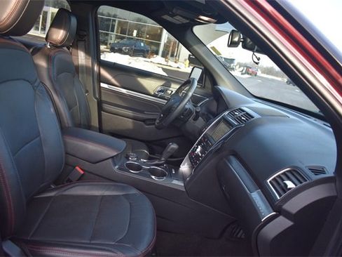 Used 2018 Ford Explorer Sport w/ Equipment Group 401A image 13