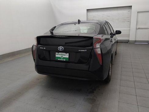 Used 2016 Toyota Prius Four image 7