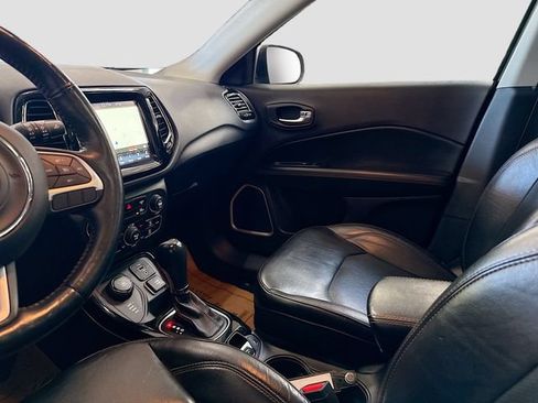 Used 2018 Jeep Compass Limited w/ Navigation Group AWD/4WD image 24