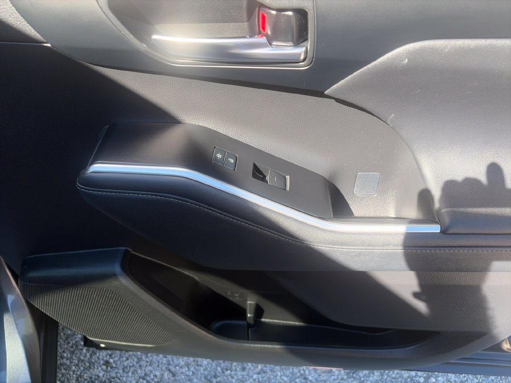 Used 2023 Toyota Highlander XLE AWD/4WD image 49