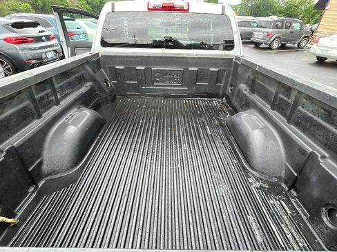 Used 2018 Chevrolet Colorado W/T RWD image 12