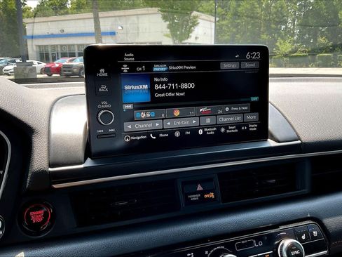 Used 2025 Honda Pilot Black Edition image 32