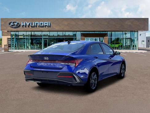 New 2026 Hyundai Elantra Sport FWD image 7