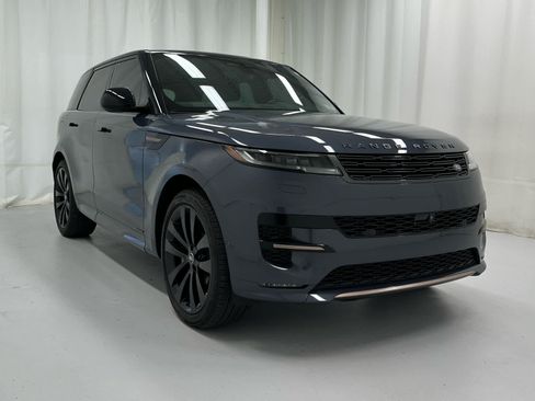 Used 2025 Land Rover Range Rover Sport Autobiography AWD/4WD image 2