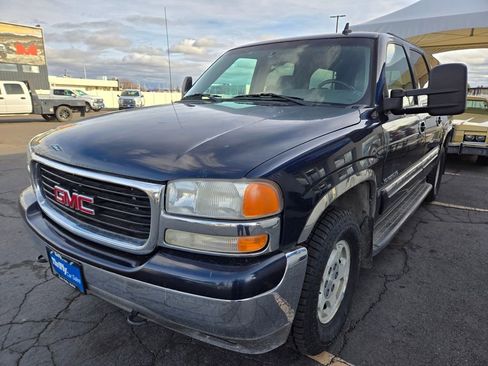 Used 2006 GMC Yukon XL SLT w/ SLT Preferred Equipment Group AWD/4WD image 8