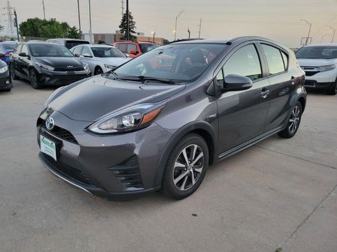 Used 2018 Toyota Prius C Two image 3