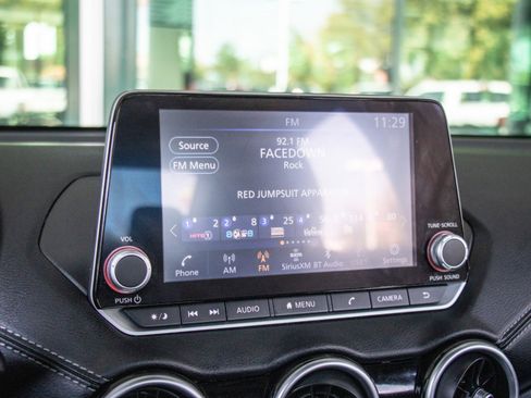 Used 2022 Nissan Sentra SV image 16