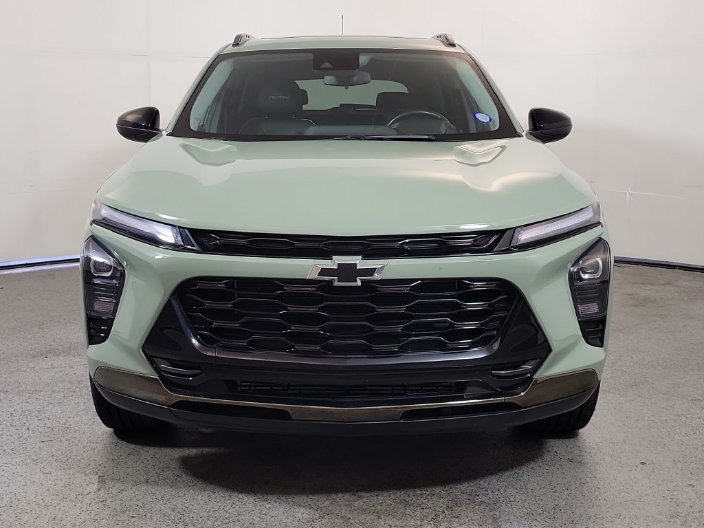 Used 2024 Chevrolet Trax ACTIV w/ Sunroof Package FWD image 2