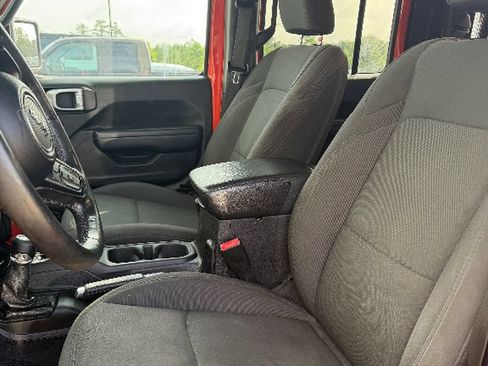Used 2020 Jeep Gladiator Sport w/ Quick Order Package 24S AWD/4WD image 3