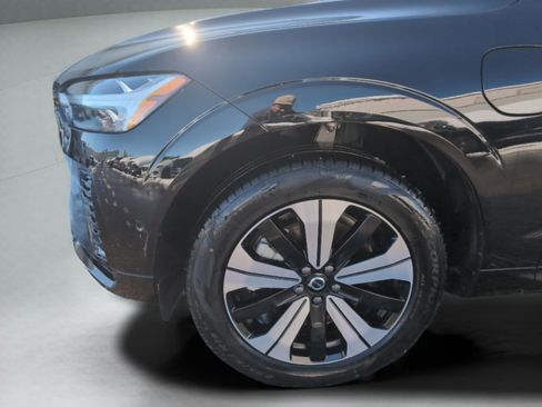 Used 2024 Volvo XC60 T8 Plus w/ Protection Package Premier image 29