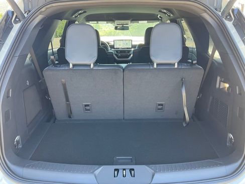 New 2026 Ford Explorer ST-Line w/ ST-Line Street Pack image 16