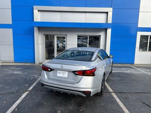Used 2022 Nissan Altima 2.5 SV image 9