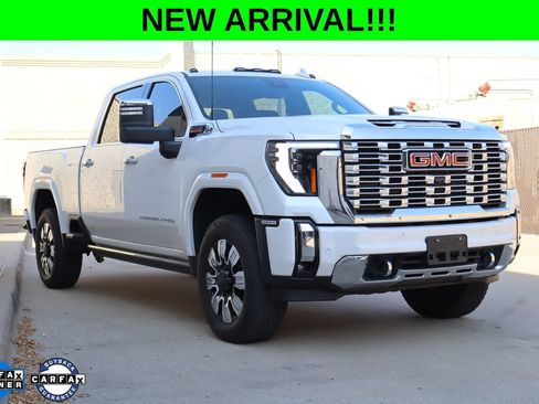 Used 2024 GMC Sierra 2500 Denali w/ Denali Reserve Package AWD/4WD image 1