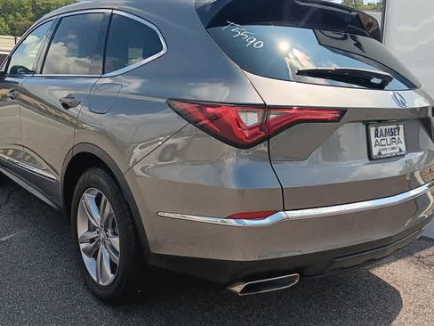 Used 2023 Acura MDX SH-AWD image 3