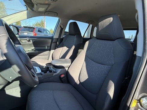 Used 2021 Toyota RAV4 XLE w/ XLE Grade Weather Package image 12